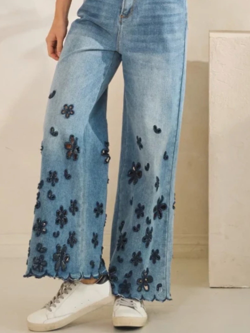 Oli & Hali Light Blue Wide-Leg Jeans with Dark Blue Floral Appliqué - Picture 3 of 3